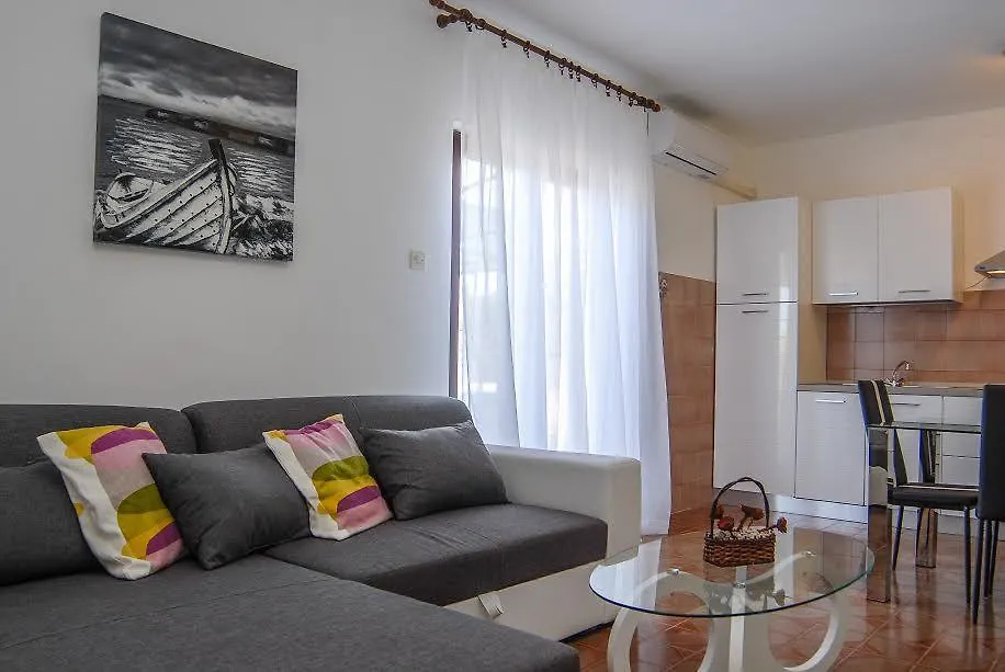 Holiday home Kuca Za Odmor Dido Ive Villa Ugljan