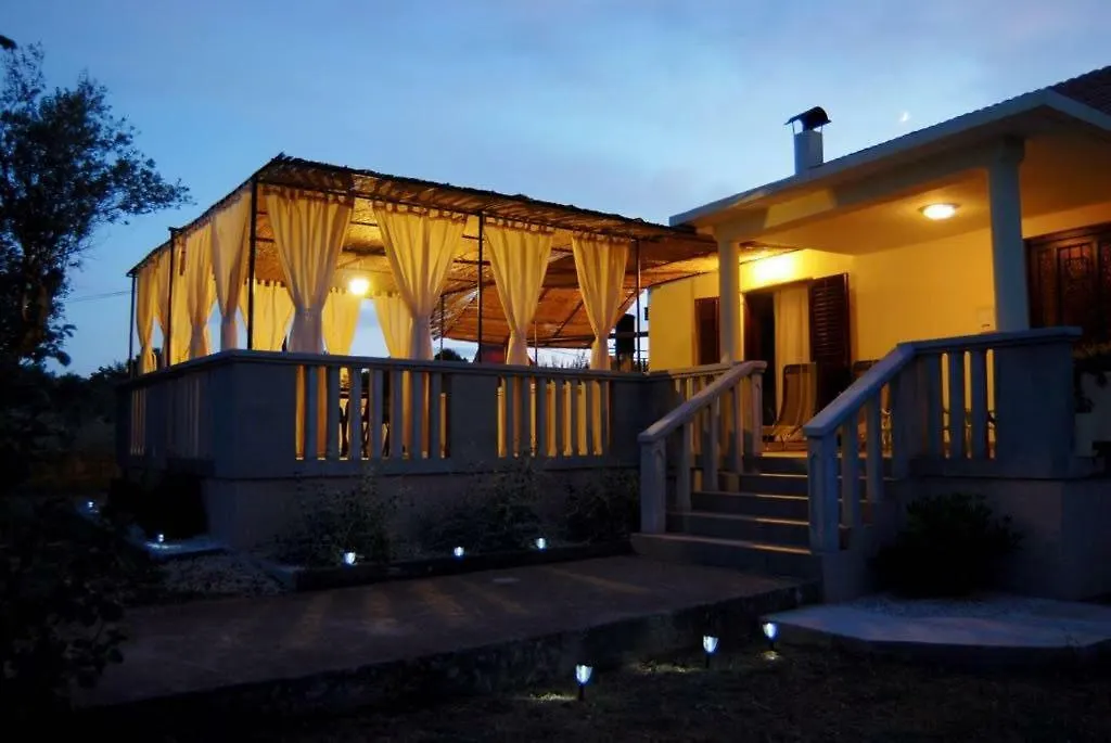 Kuca Za Odmor Dido Ive Villa Ugljan 0*,